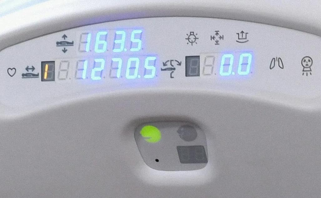 Testing illuminated displays and controls — image 1